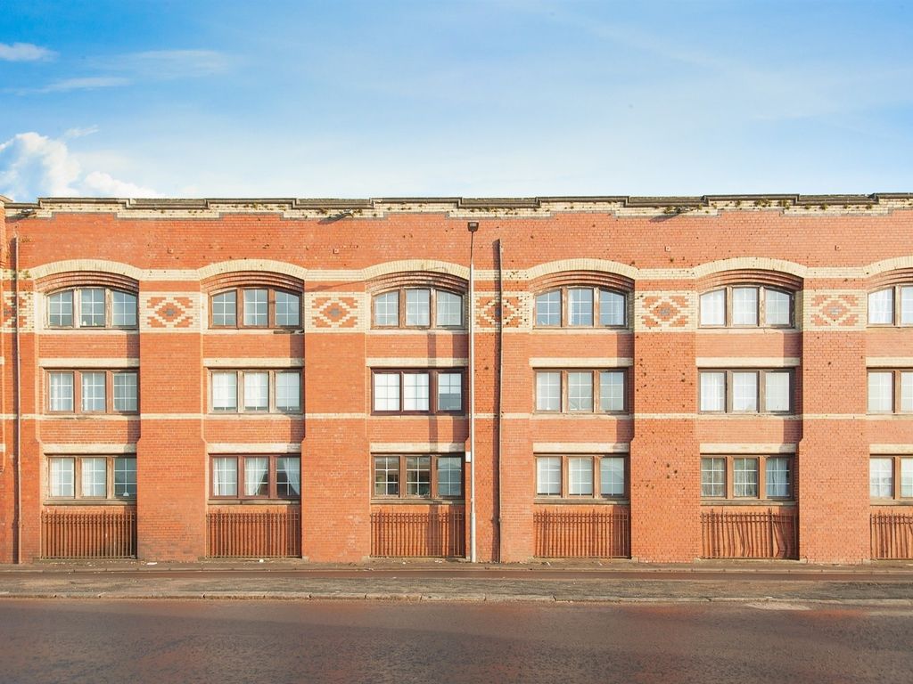 2 bed flat for sale in Inchinnan Road, Paisley PA3, £50,000