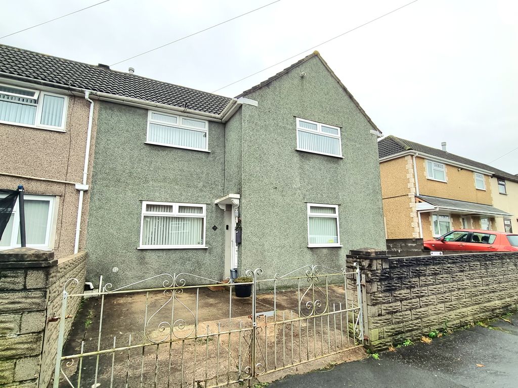 3 bed end terrace house for sale in Trewen Road, Birchgrove, Swansea SA7, £140,000