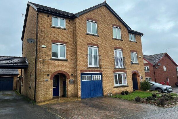 4 bed semi-detached house to rent in Island Close, Rotherham S60, £1,100 pcm