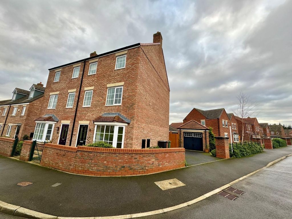 3 bed town house for sale in Buttercup Avenue, Wynyard, Billingham TS22, £235,000
