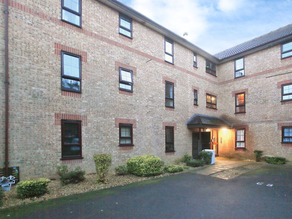 1 bed flat for sale in Albany Walk, Peterborough PE2, £75,000