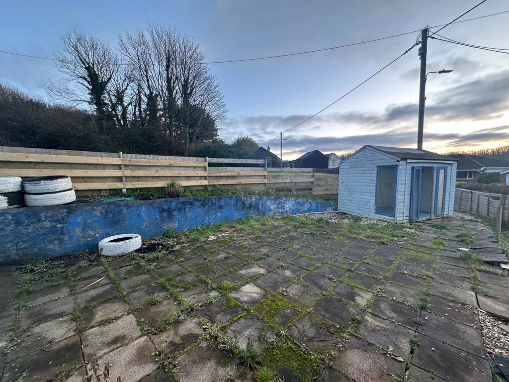 3 bed detached house for sale in Crwbin, Bancffosfelen SA17, £159,950