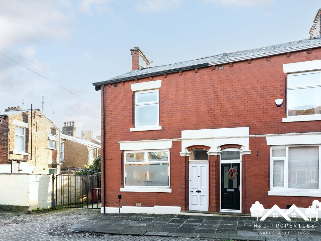 3 bed end terrace house for sale in Oakfield Road, Ewood, Blackburn BB2, £135,000