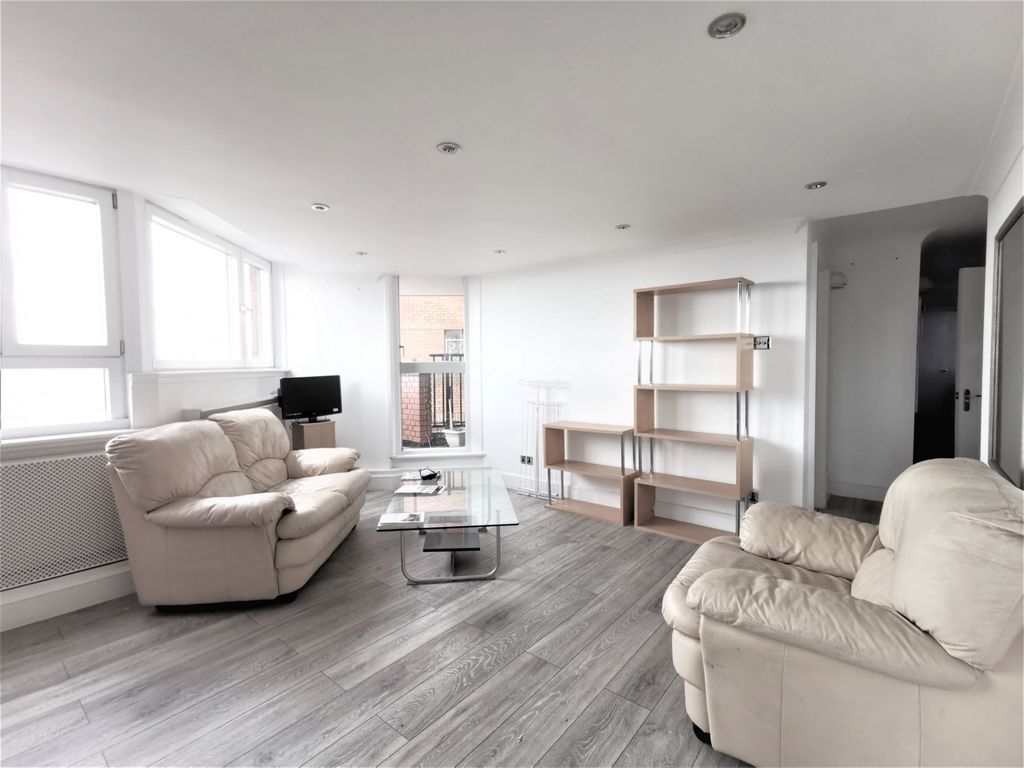 2 bed flat for sale in Greaves Tower, World's End Estate SW10, £535,000