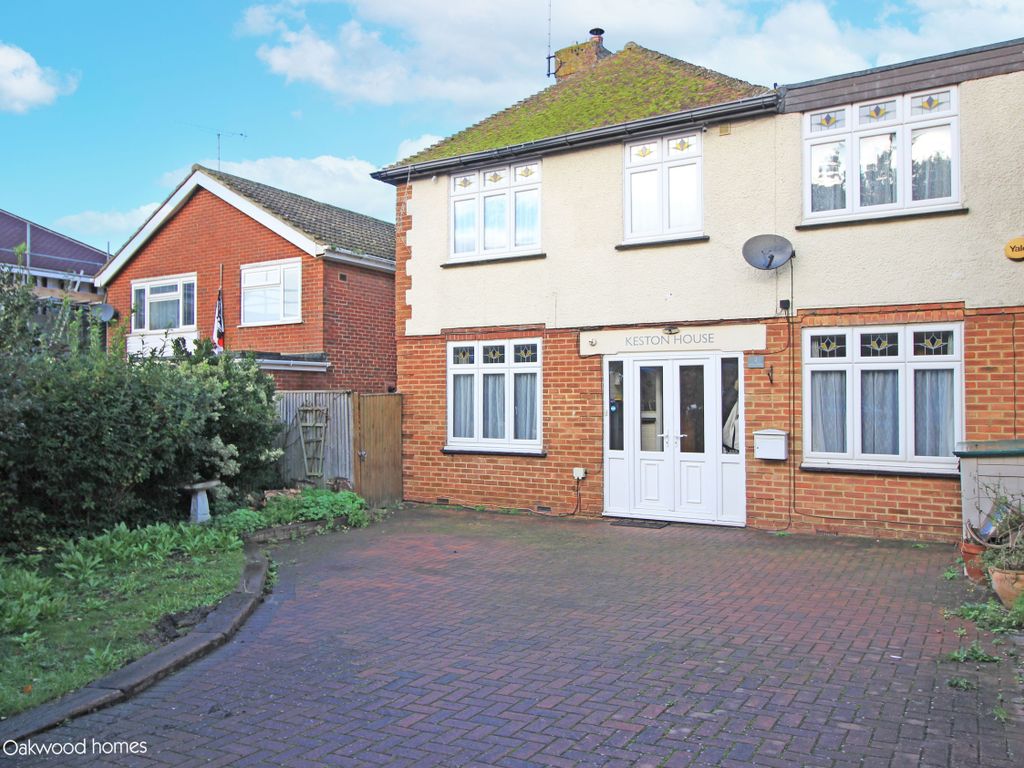 4 bed detached house for sale in Farley Road, Margate CT9, £430,000