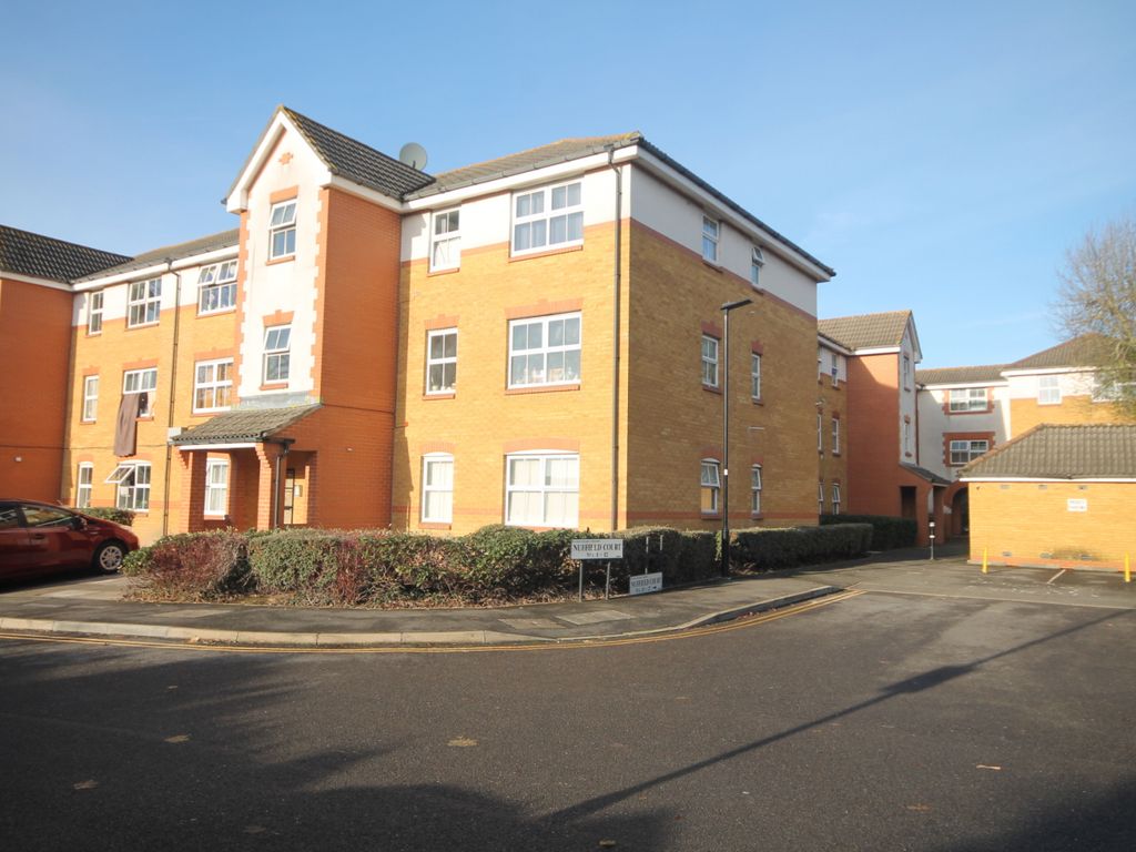 1 bed flat for sale in Old Park Mews, Heston, Hounslow TW5, £225,000