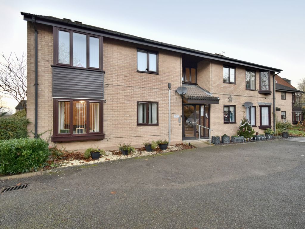 2 bed flat for sale in Fern Close, Thurnby, Leicester LE7, £75,000