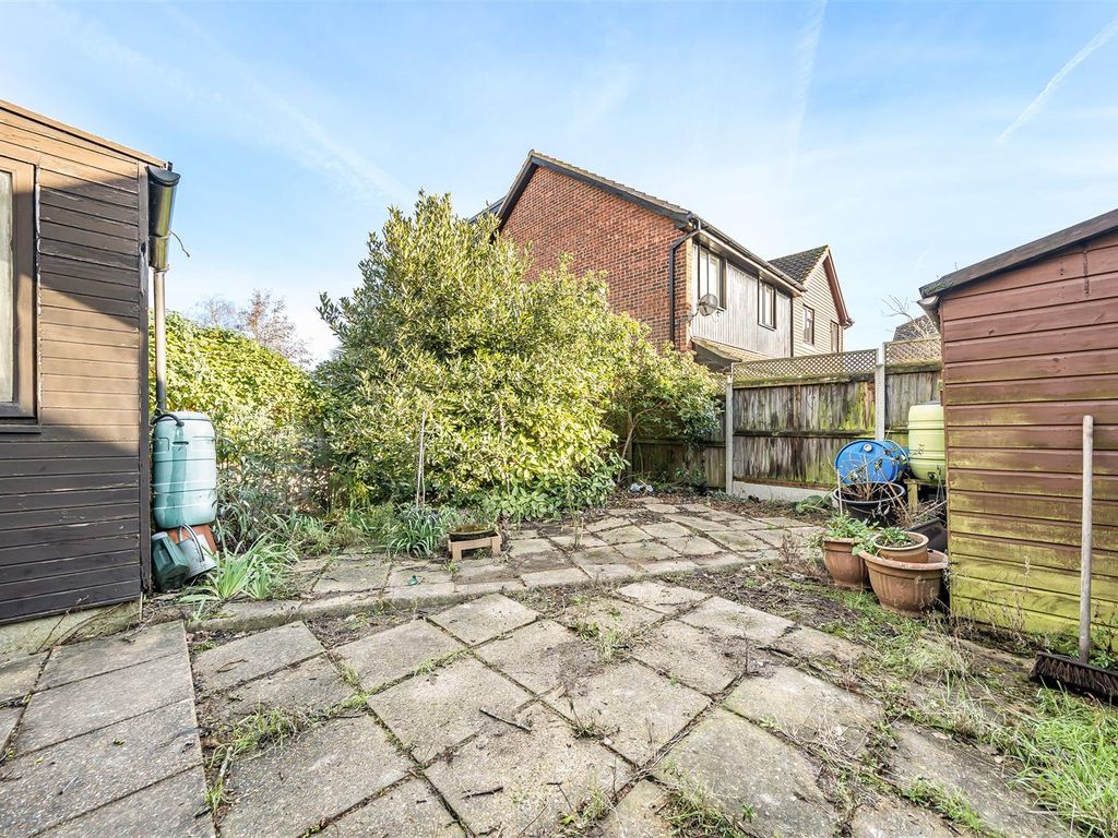 3 bed semi-detached house for sale in Sarre Place, Sandwich CT13, £300,000