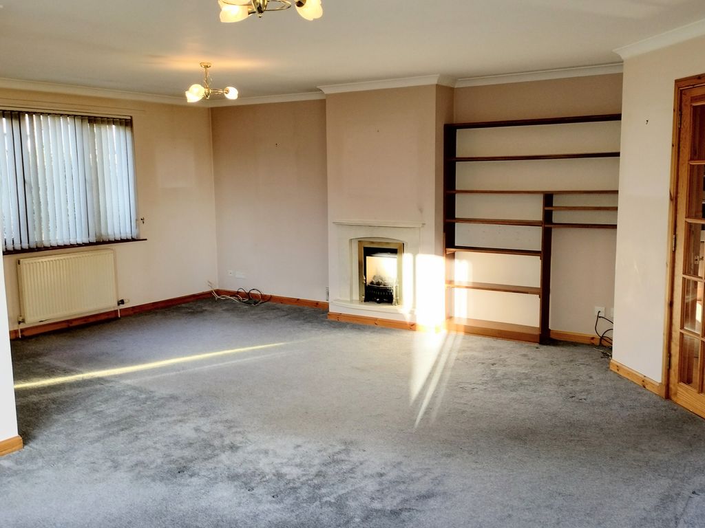 3 bed detached house for sale in Crosslaw Burn, Moffat DG10, £285,000