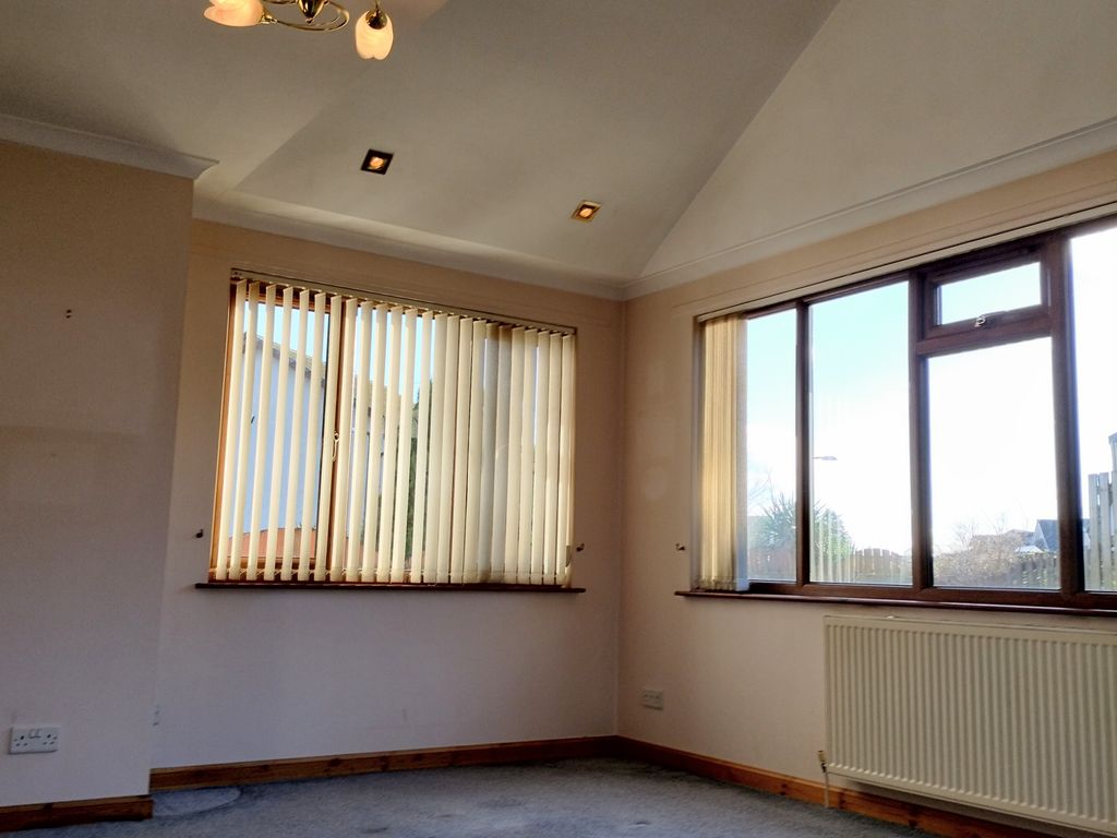 3 bed detached house for sale in Crosslaw Burn, Moffat DG10, £285,000