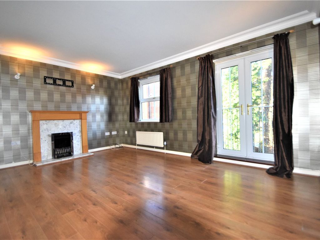4 bed detached house to rent in Normanton Road, Croydon, Surrey CR2, £2,500 pcm