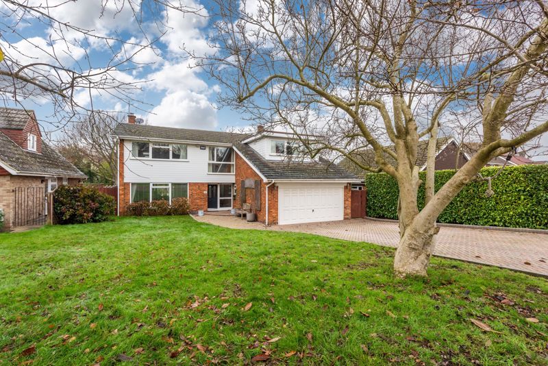 5 bed detached house for sale in Gilmais, Great Bookham, Bookham, Leatherhead KT23, £1,295,000