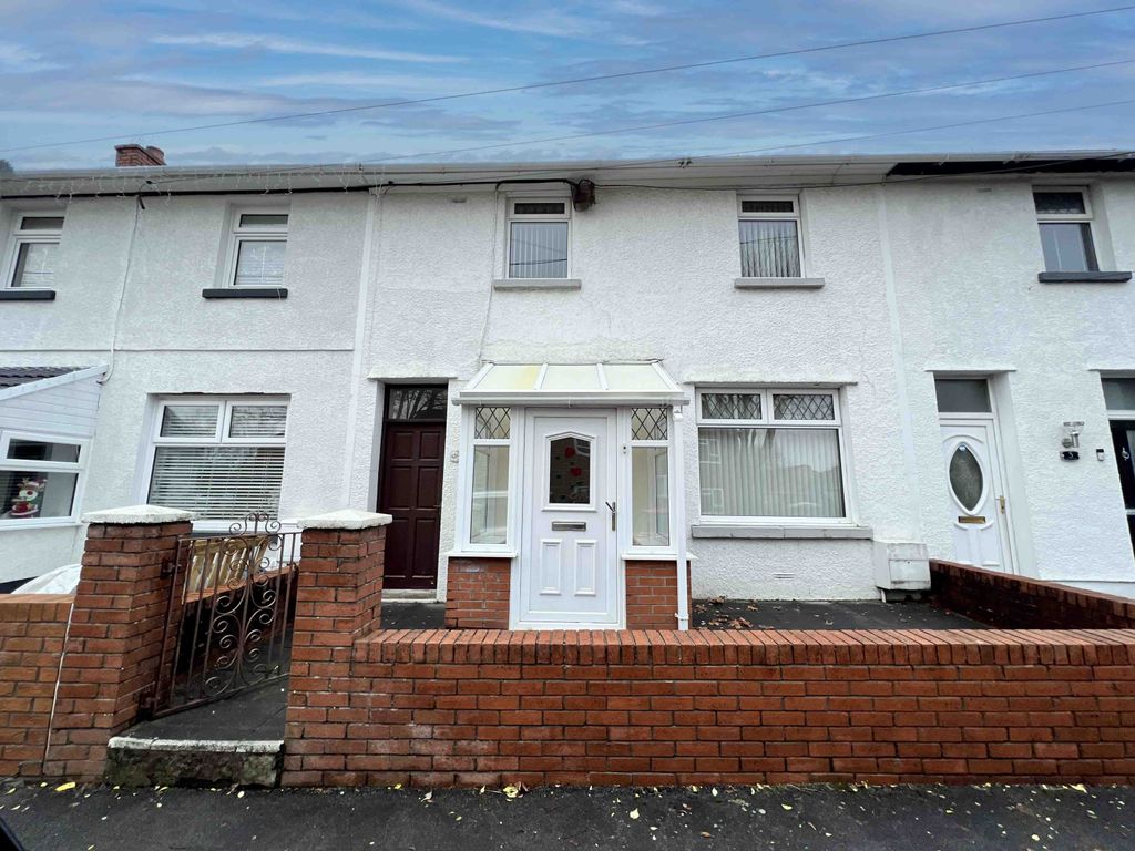 3 bed terraced house for sale in South View, Gorseinon SA44Dp SA4, £139,995