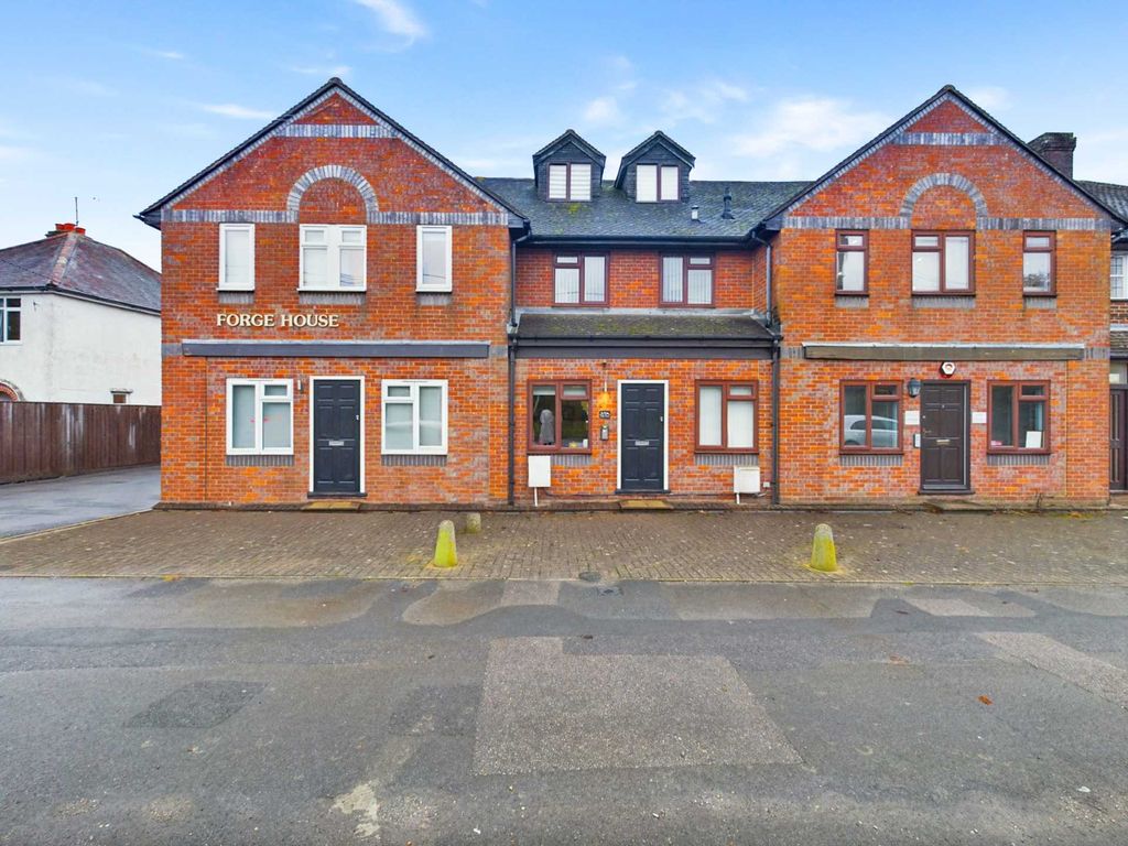 2 bed flat for sale in Summerleys Road, Princes Risborough HP27, £325,000
