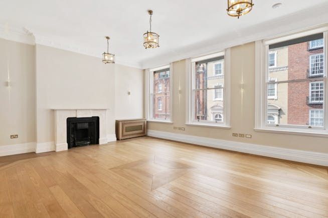 Office to let in South Audley Street, London W1K, £89,400 pa
