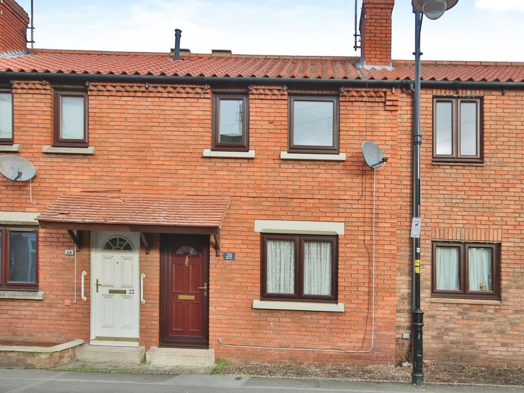 2 bed terraced house for sale in Newport, Barton-Upon-Humber, Lincolnshire DN18, £95,000