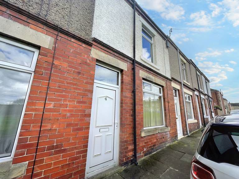 2 bed terraced house for sale in Douglas Terrace, Crook DL15, £50,000
