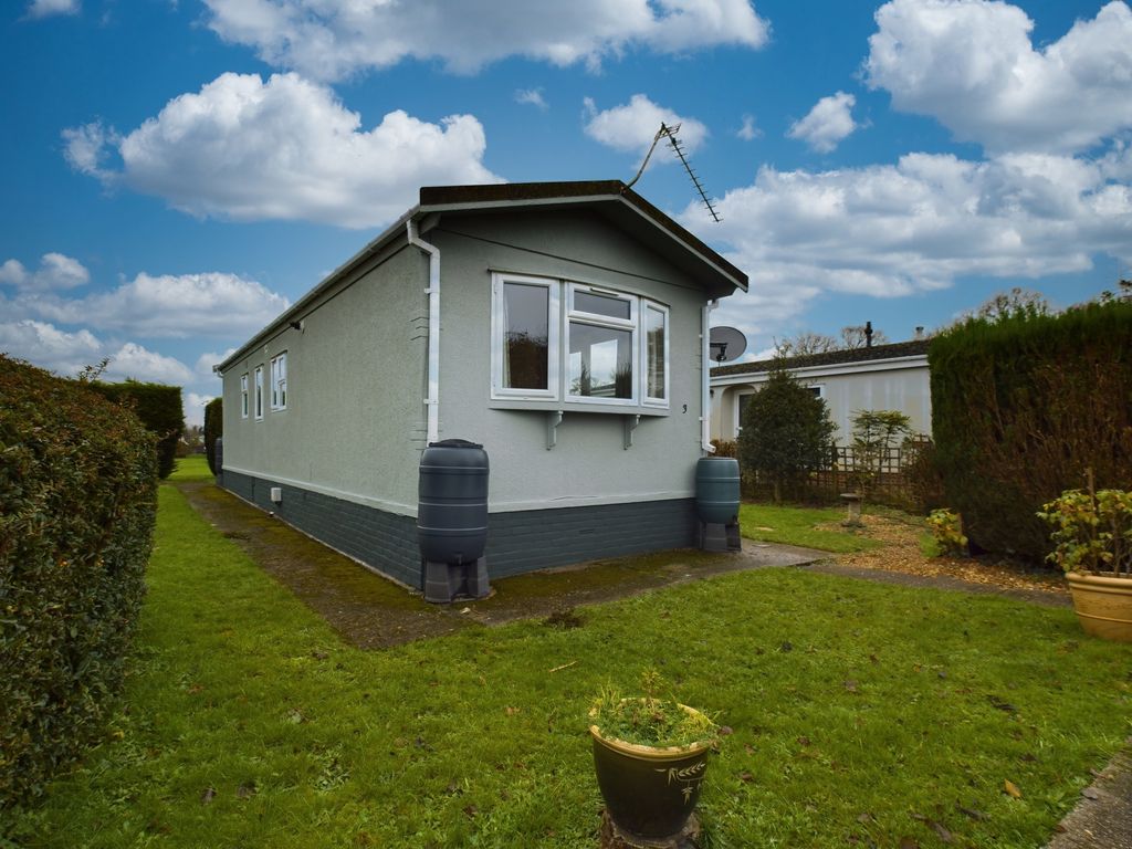 2 bed mobile/park home for sale in Laburnum Rise, Thatcham RG19, £120,000