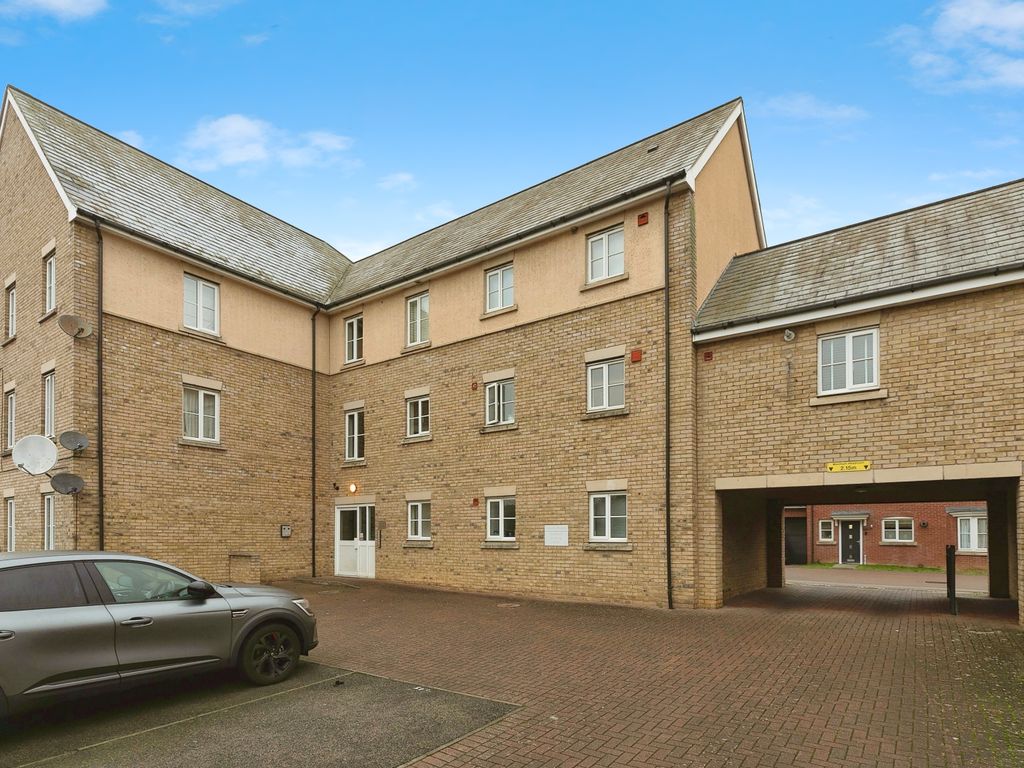 2 bed flat to rent in Cheere Way, Papworth Everard, Cambridge CB23, £1,095 pcm