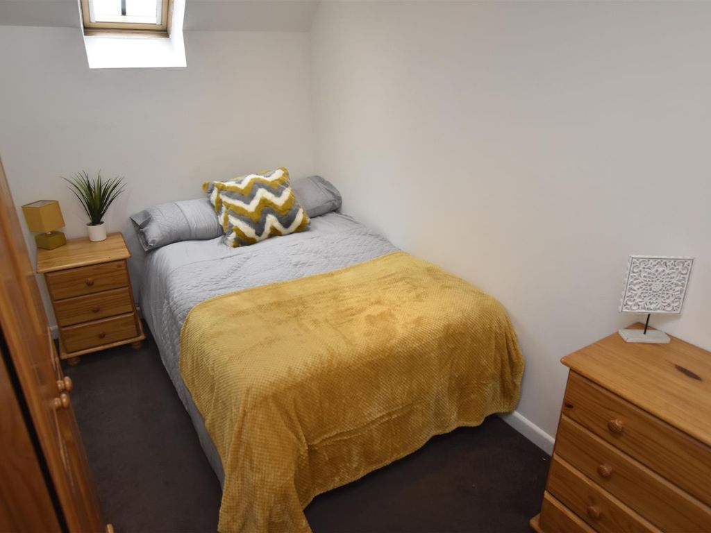 Room to rent in 9A Swanpool Walk, Worcester St. Johns, Worcester WR2, £510 pcm