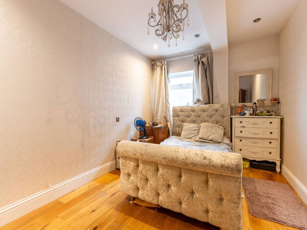 2 bed flat for sale in Mount Pleasant, Alperton, Wembley HA0, £395,000