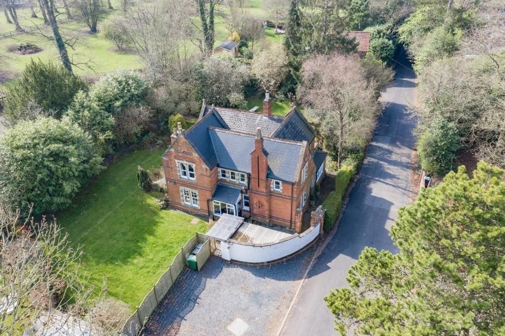 4 bed detached house for sale in Greenhill, Blackwell, Worcestershire B60, £895,000