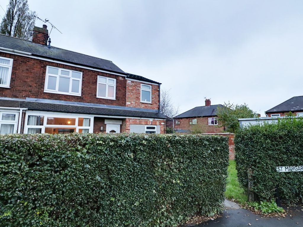 4 bed semi-detached house for sale in St Margarets Walk, Scunthorpe DN16, £139,950