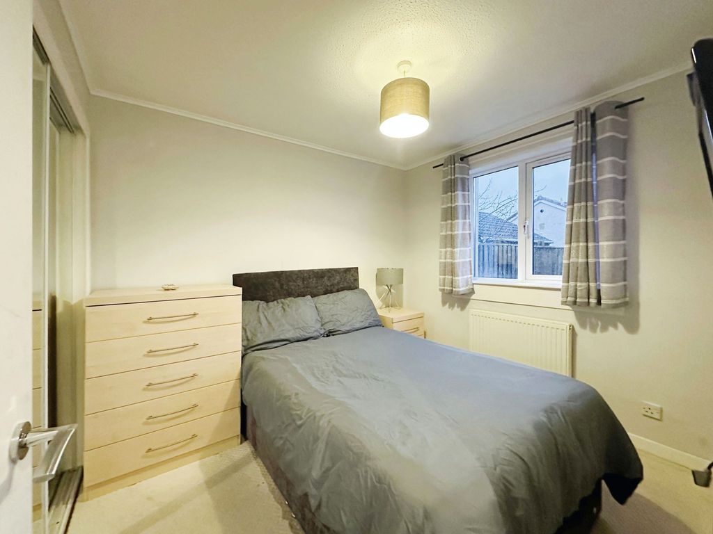 2 bed flat for sale in Burn Drive, Stirling FK7, £125,000