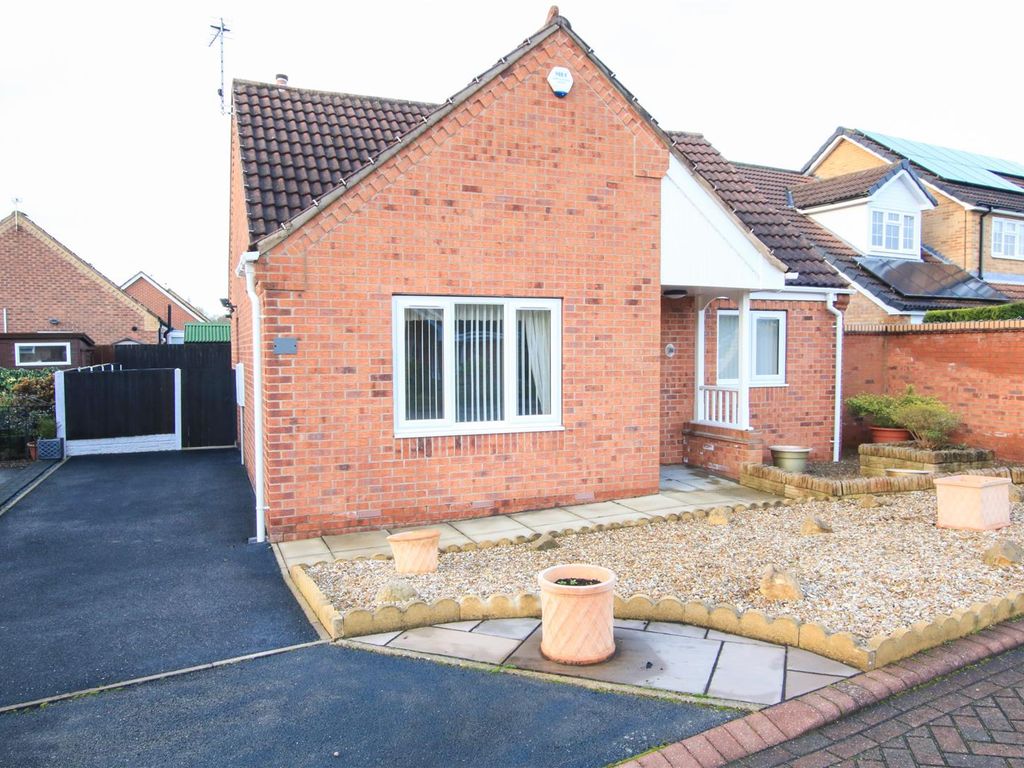 2 bed detached bungalow for sale in Ryton Way, Bessacarr, Doncaster DN4, £165,000