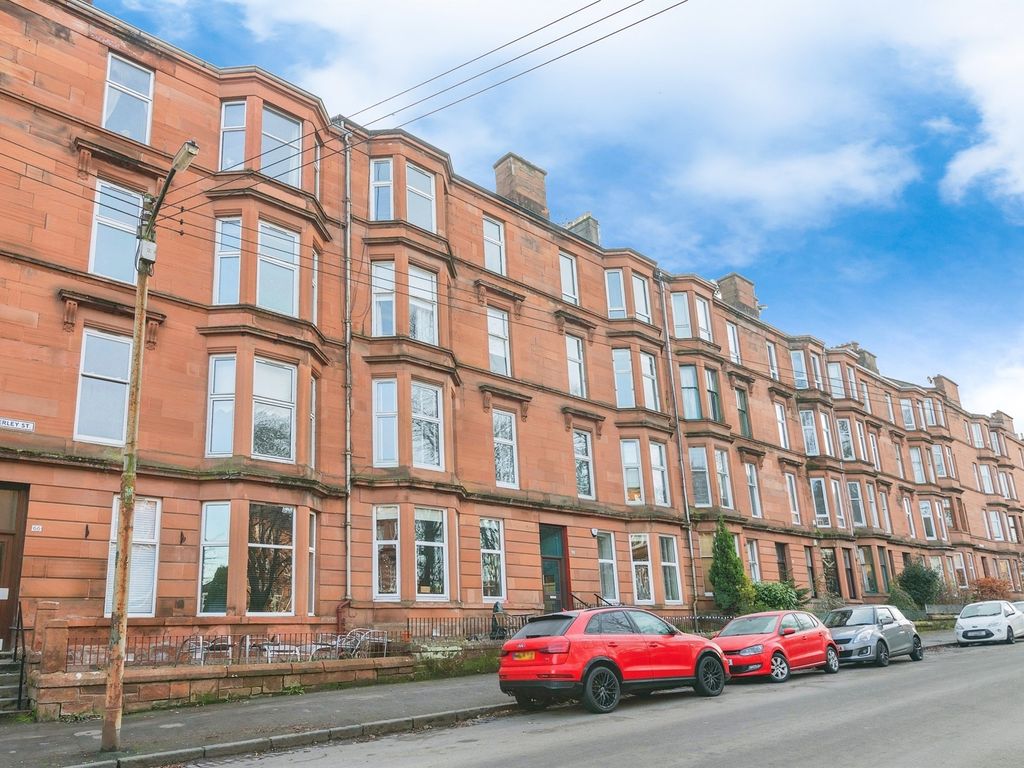 2 bed flat for sale in Waverley Street, Shawlands, Glasgow G41, £189,000