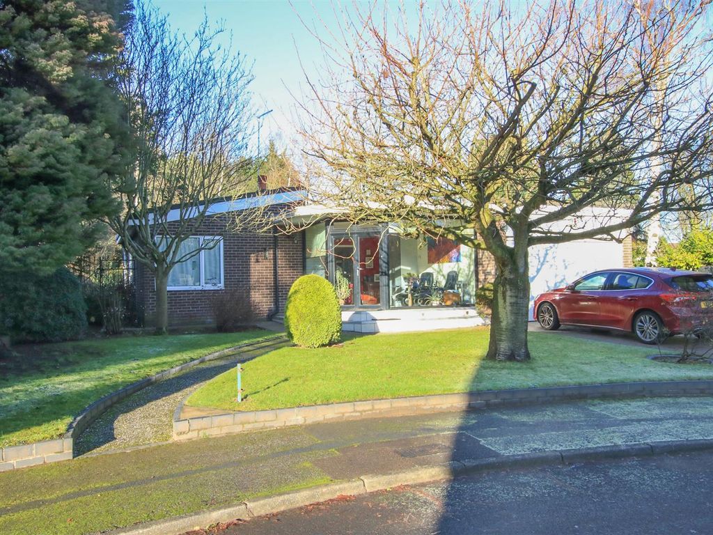 4 bed detached bungalow for sale in Birchwood Dell, Bessacarr, Doncaster DN4, £565,000