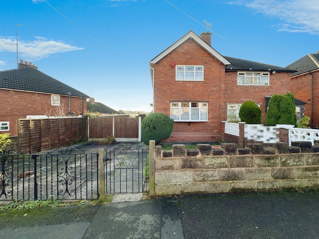 2 bed semi-detached house for sale in Lincoln Road, West Bromwich B71, £160,000