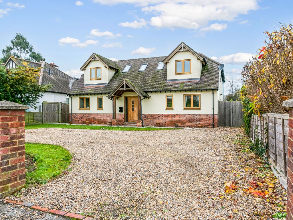 4 bed detached house for sale in Courthouse Road, Maidenhead SL6, £1,350,000