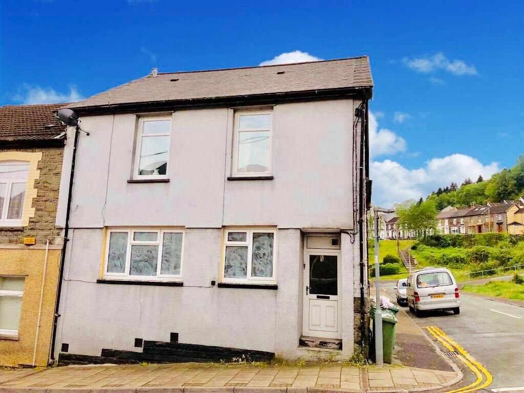 1 bed flat to rent in Margaret Street, Abercynon, Mountain Ash CF45, £550 pcm