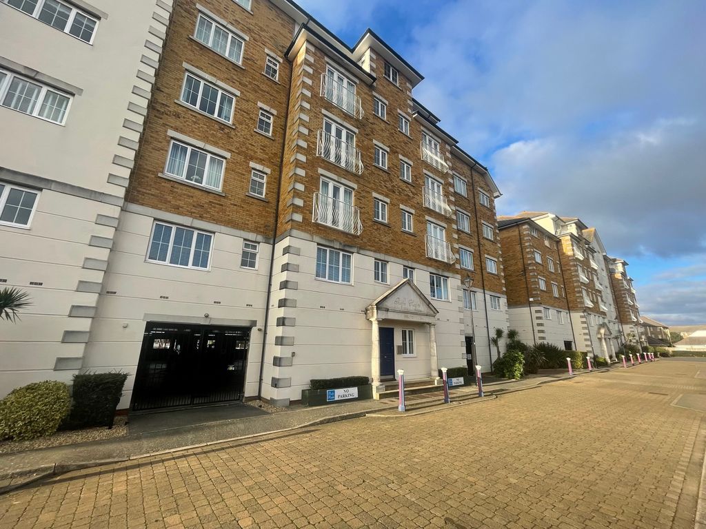 1 bed flat to rent in Golden Gate Way, Eastbourne BN23, £950 pcm