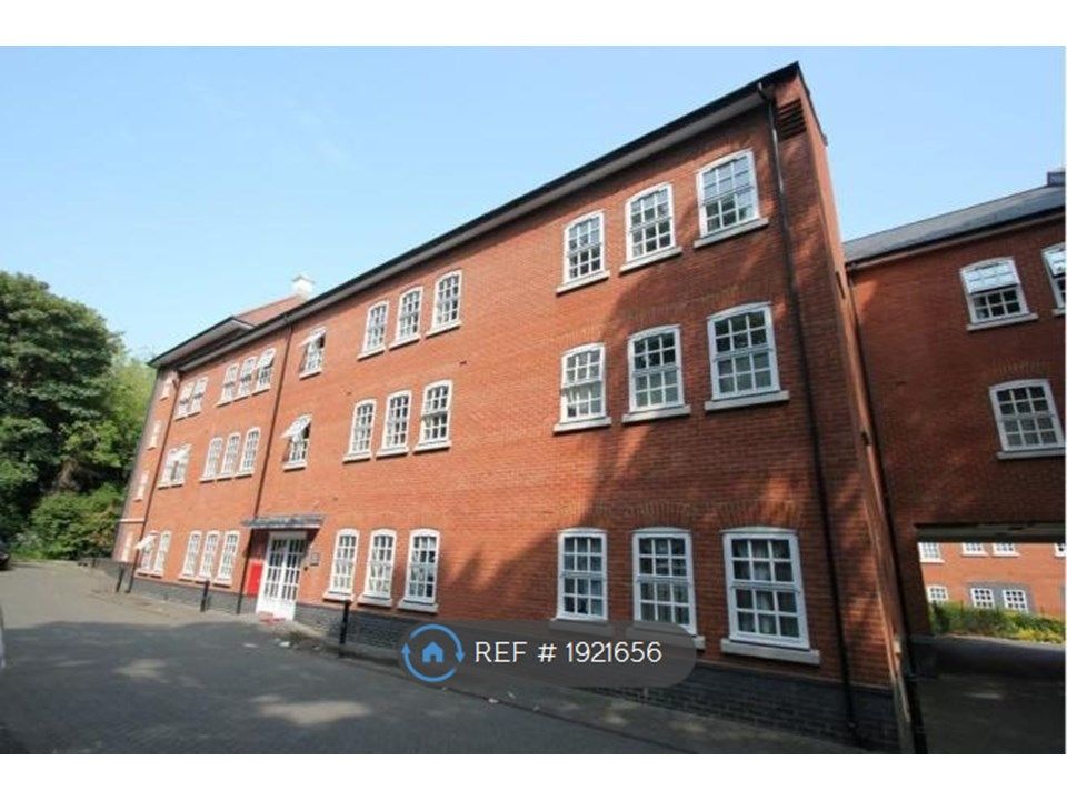 2 bed flat to rent in Albany Gardens, Colchester CO2, £1,200 pcm