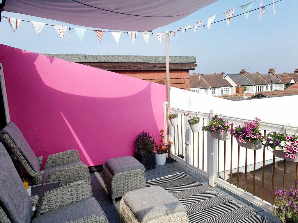 2 bed penthouse for sale in Leigh Road, Leigh-On-Sea SS9, £350,000
