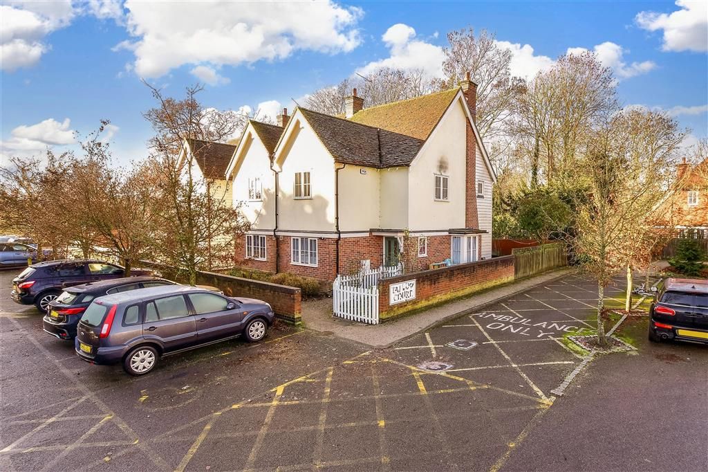 2 bed end terrace house for sale in High Street, Headcorn, Kent, Kent TN27, £315,000