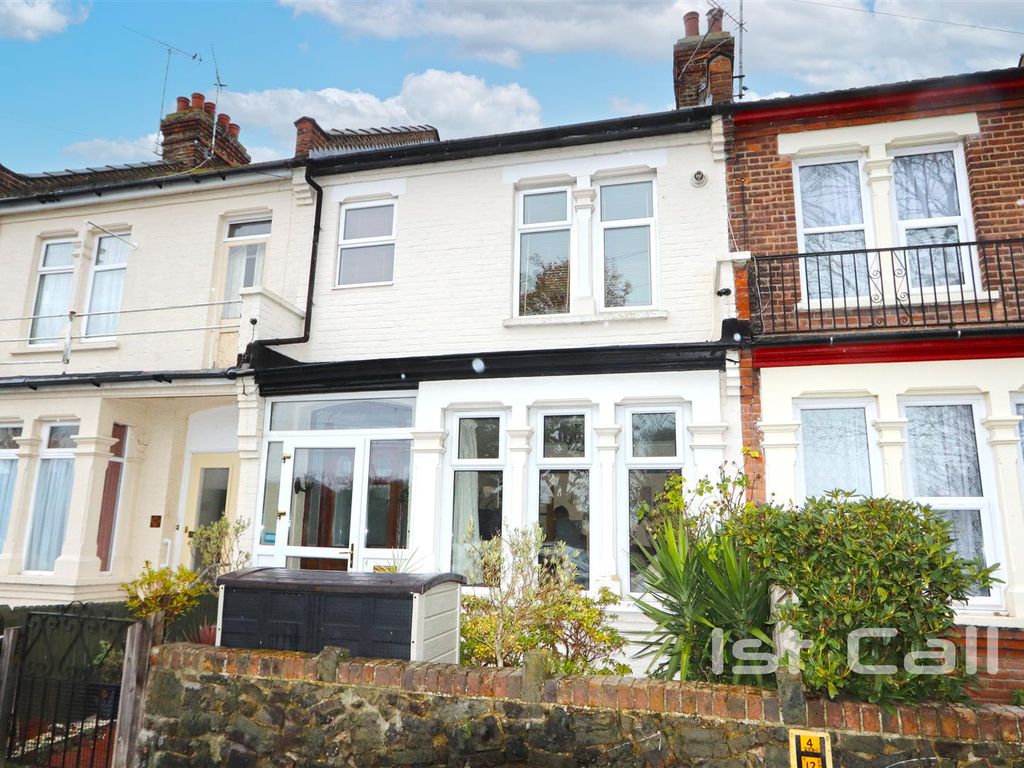 3 bed terraced house for sale in Riviera Drive, Southend-On-Sea SS1, £340,000