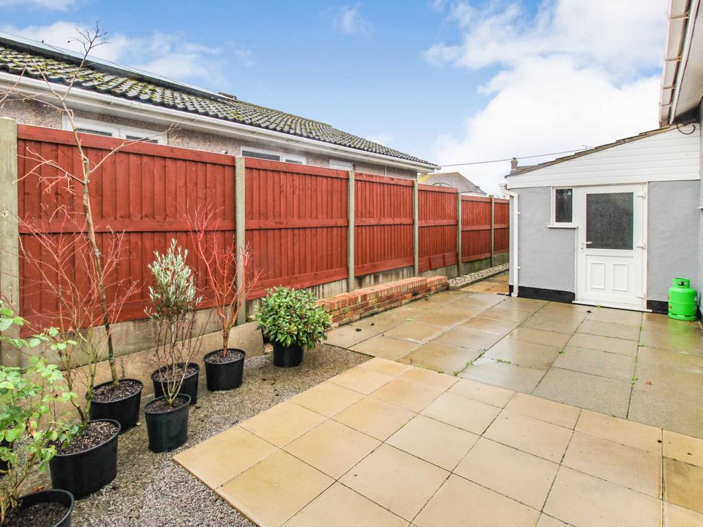 2 bed detached bungalow for sale in Steeple Road, Latchingdon CM3, £375,000