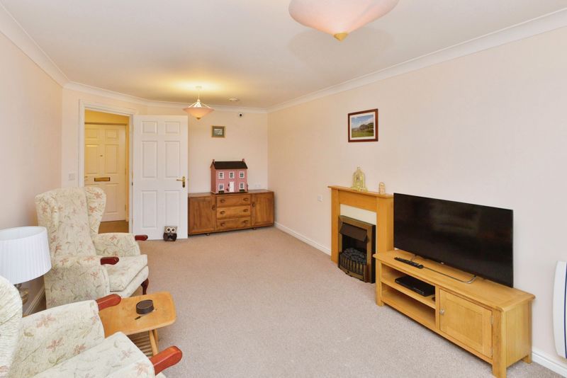 1 bed flat for sale in Eden Court, Milton Keynes MK2, £97,500