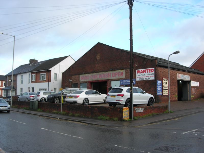 Parking/garage to let in Cameron Road, Chesham HP5, £18,000 pa