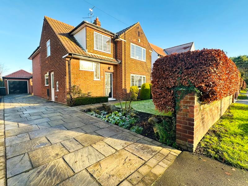 3 bed detached house for sale in Shipton Road, Rawcliffe, York YO30, £775,000