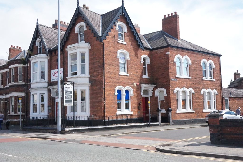Office to let in 136 Nantwich Road, Crewe, Cheshire CW2, Non quoting