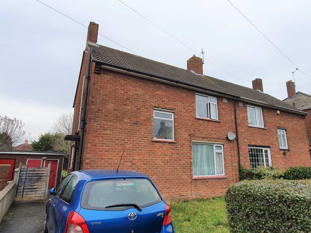 4 bed semi-detached house to rent in Brangwyn Grove, Horfield BS7, £2,000 pcm