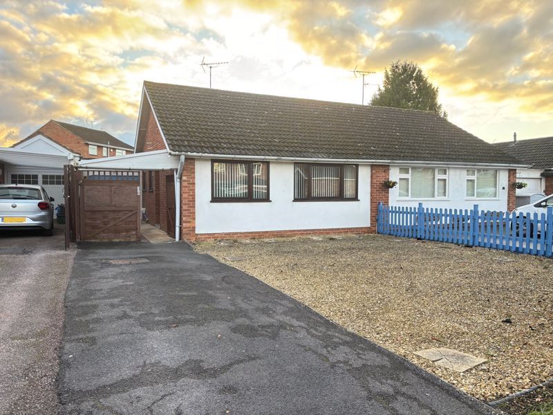 2 bed bungalow for sale in Lilliesfield Avenue, Barnwood, Gloucester GL3, £285,000