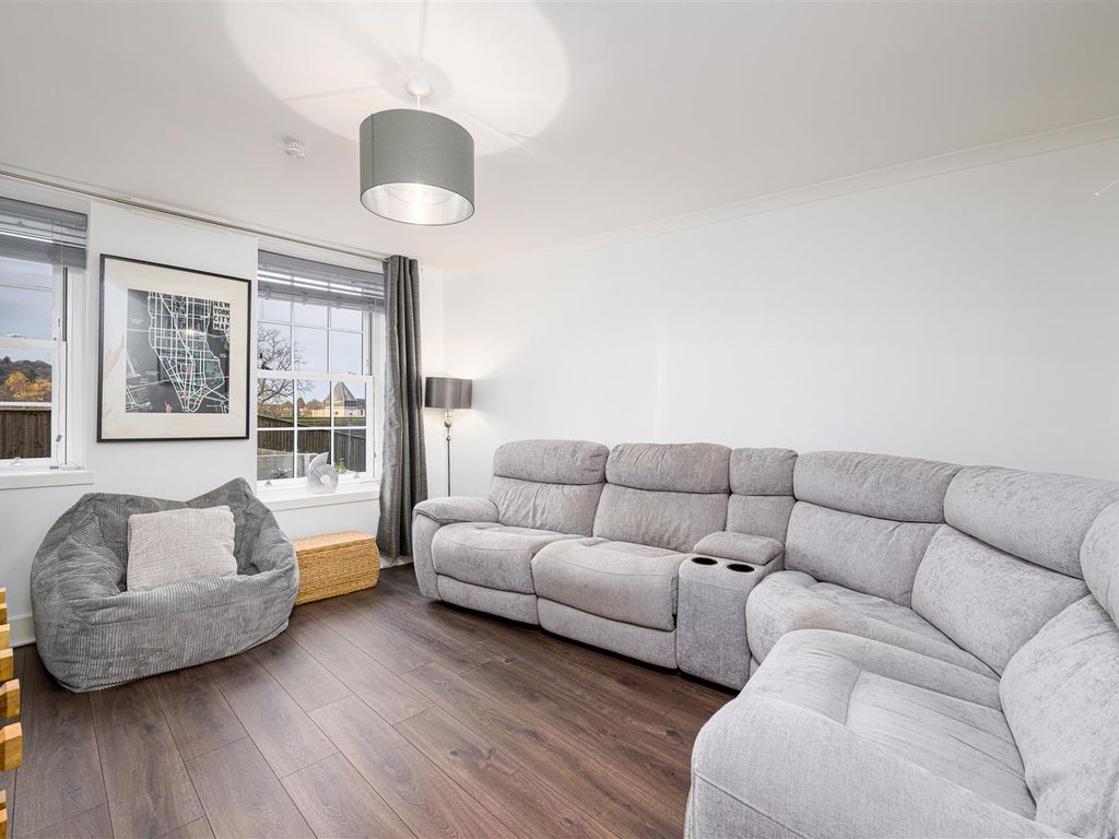 2 bed flat for sale in Gardner Street, Dundee DD3, £100,000