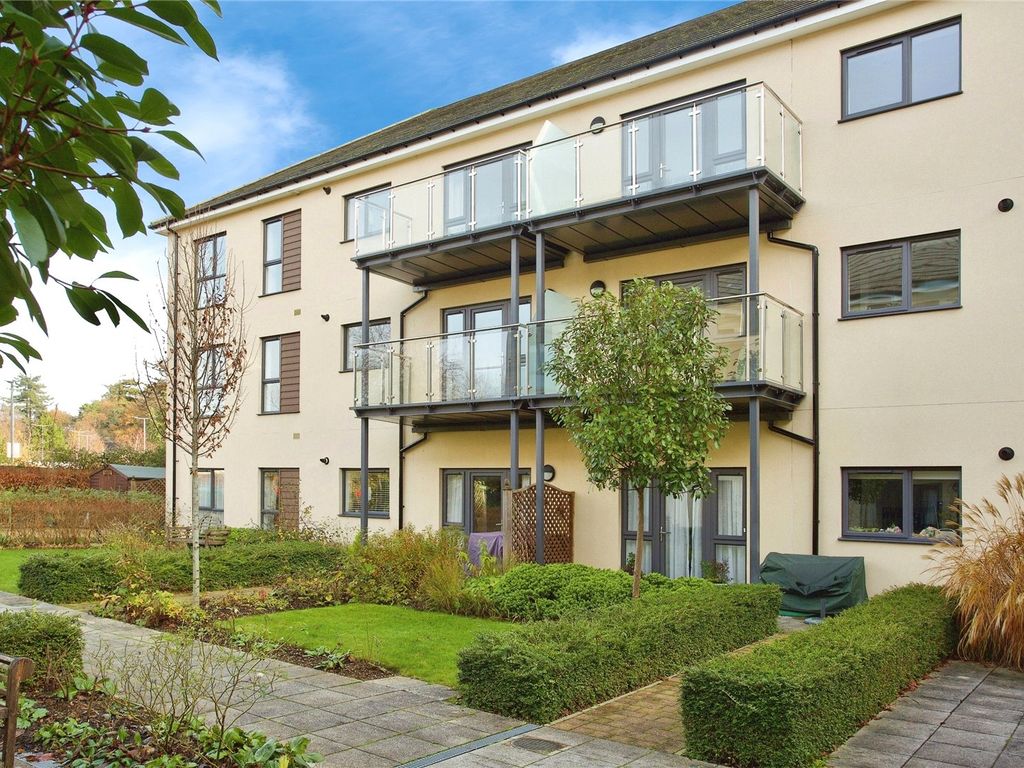 New home, 2 bed flat for sale in Meadow Court, 15 Hamilton Road, Sarisbury Green, Hampshire SO31, £329,000