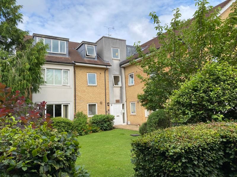 2 bed flat to rent in Ridgemount Gardens, Whitchurch, Bristol BS14, £1,000 pcm