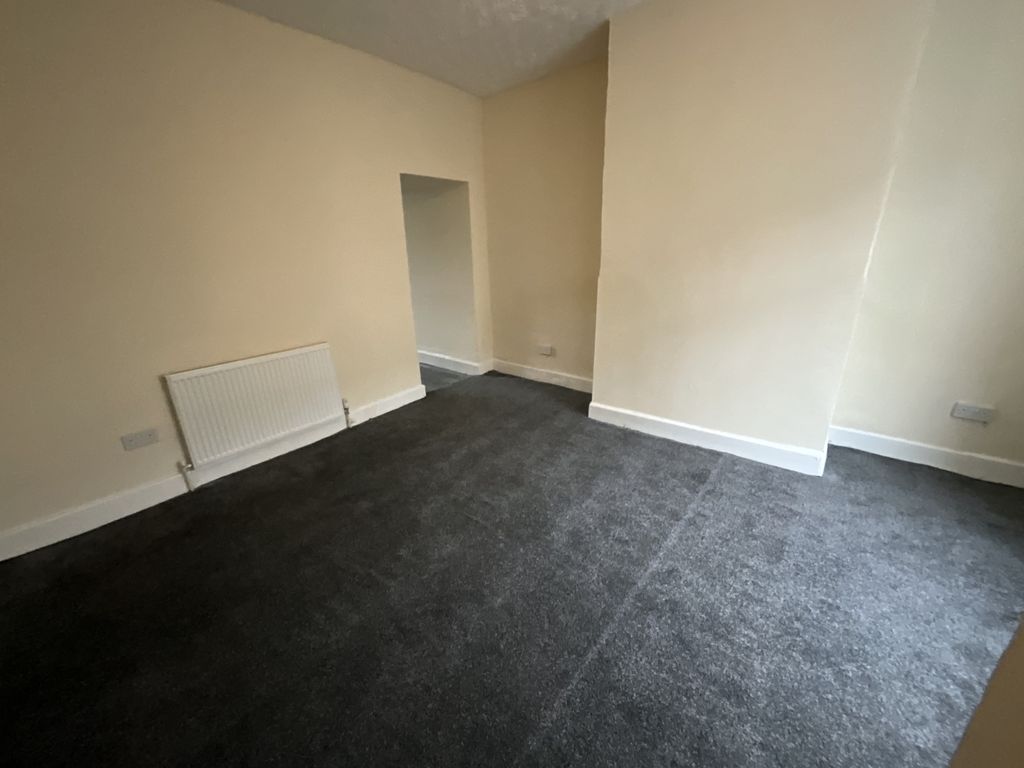 2 bed terraced house to rent in Lee Street, Accrington, Lancashire BB5, £550 pcm